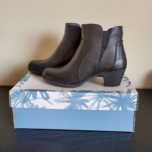 Abella black Leather Boots size 6 NEW